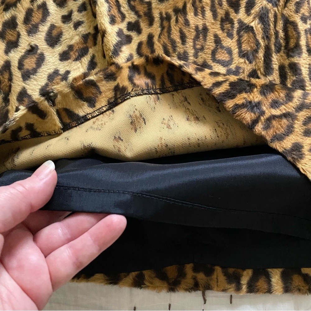 Cache Faux Fur Leopard Print Mini Skirt And Vest … - image 6